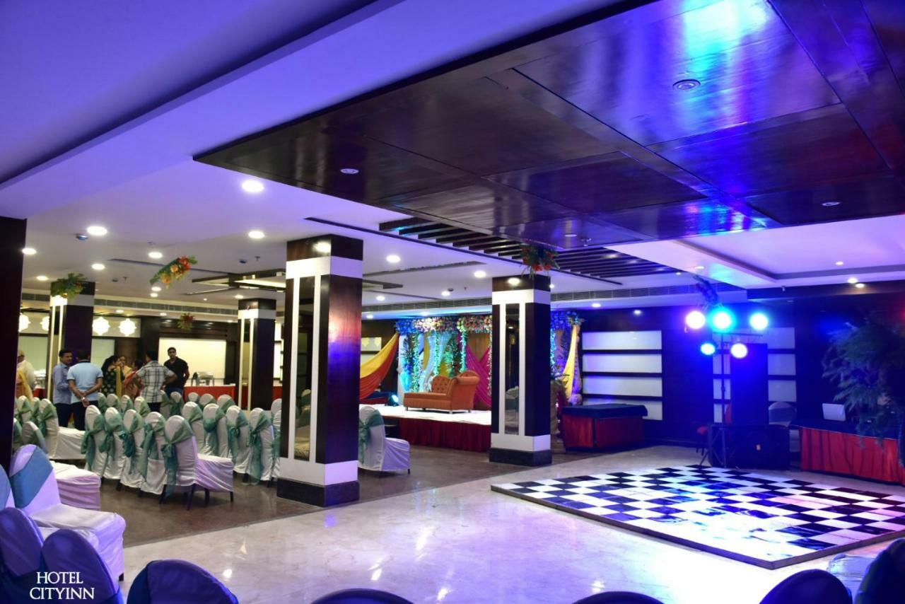Hotel City Inn Varanasi Exteriör bild