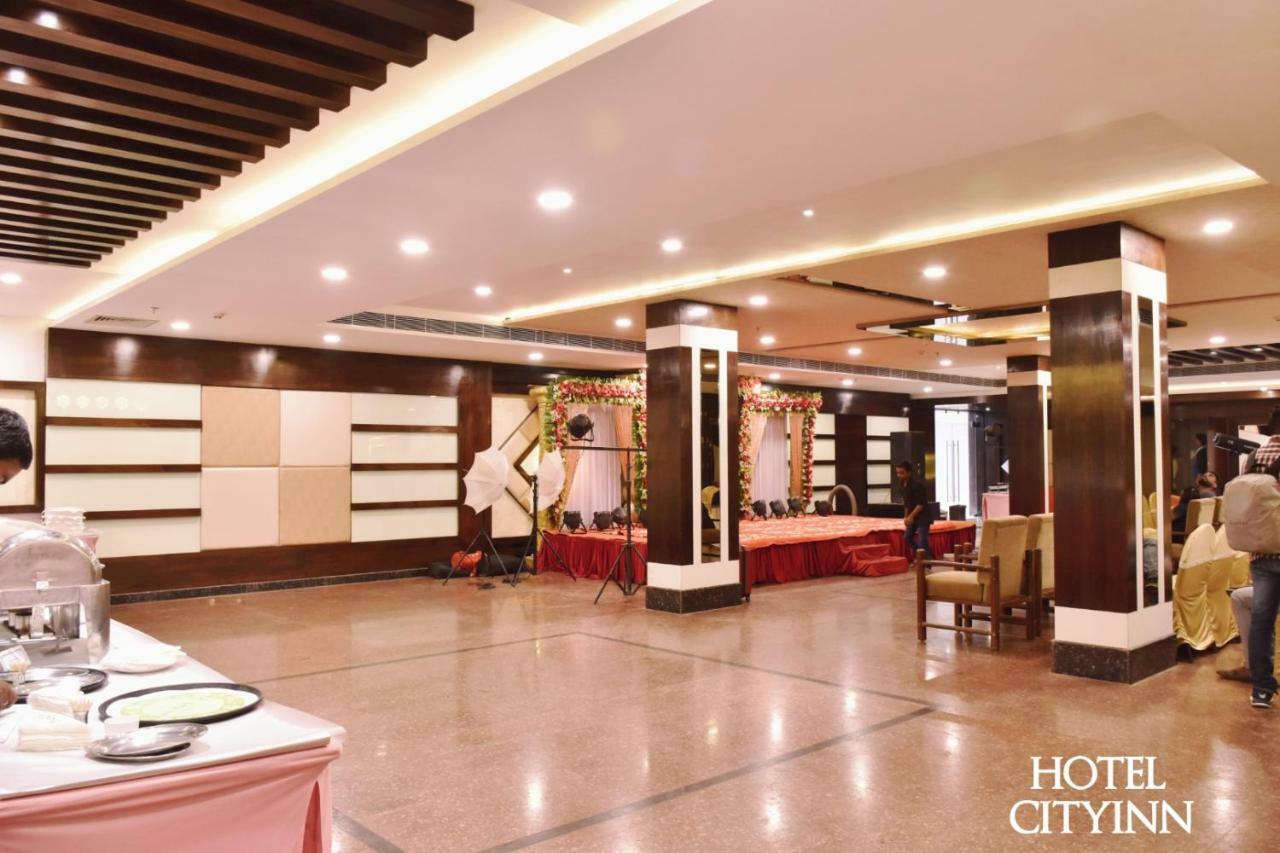Hotel City Inn Varanasi Exteriör bild