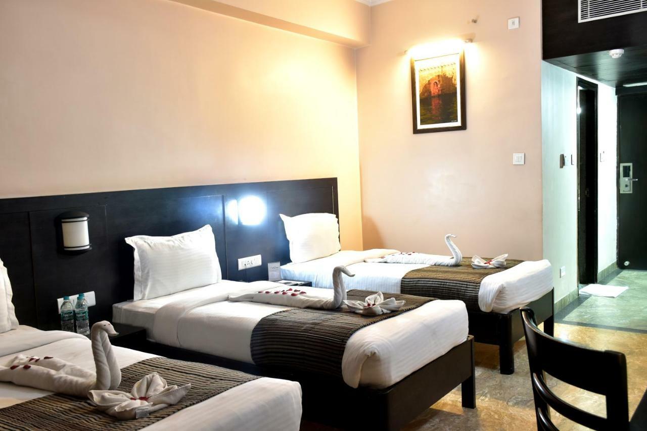 Hotel City Inn Varanasi Exteriör bild